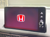 【メーカー純正ナビ】インテリアに溶け込むスタイリッシュな「専用設計」メーカーナビを装備♪視認性や操作性など基本性能にも優れ、より上質なカーライフをお楽しみいただけます。