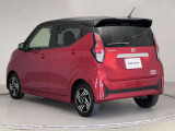 【ワイド保証】日産販売店の中古車には、無料で保証が付いています。走行距離無制限で、無料保証期間は1年間から。品質に自信があるから実現した、日産ならではの保証です。