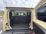 2025年7月登録「SUZUKI Jimny NOMADE 1.5FC RAYSアルミホイール(16インチ)・BFグッドリッチホワイトレタータイヤ(215/70R16)・パナソニック10インチナビ