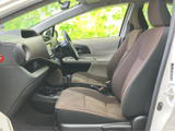 運転しやすいシンプルな操作系が採用されています。必要な情報をすぐに確認でき、安全運転をサポートします。
