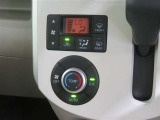 オートエアコン機能で、車内を自動的に、設定した温度に保ってくれます。