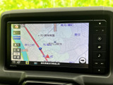 見やすい地図画面は、目的地へのナビゲーションをスムーズに行えます。運転に集中しながら、安全なドライブを。