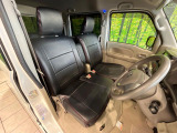 運転席シート廻りは使用感も少なく、良好な状態となっています。丁寧に使われていたことがよくわかりますね。