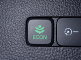 ★ECONスイッチ★ エコドライブを加速しよう!スイッチをONにすると、運転の仕方によるロスを抑え込み燃費をよくするようクルマが頑張ります(*^ー^*)燃費向上にチャレンジ♪