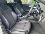 人間工学に基づいて設計されたシートは車のもっているドライビングフィールを存分にドライバーに伝えてくれるクオリティの高い仕上がりとなっています。
