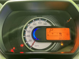 視認性の高いメーター類で、運転状況を的確に把握。走行に必要な情報を、すっきりと表示します。