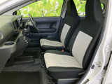運転しやすい視界と、操作しやすい配置。快適なドライビングポジションを実現しています。ストレスなく運転を楽しめます。