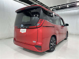 走りにこだわりながら収納力も持ち合わせたお車です。荷物を載せて軽快なドライブを楽しめますよ♪