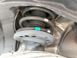 お車を安心してお乗りいただく為には、足回りの定期点検が欠かせません。サービスサポート(有償保証)では無料点検もご提供しており、安心のカーライフをお過ごしいただけるサポート体制が整っています。
