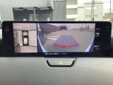 360度ビューモニター 4つのカメラで前後左右、俯瞰映像を表示、ドライバーからは見えない領域の危険認知をサポートするシステム搭載!