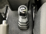 様々な情報を表示できるモニター。運転状況を把握しやすく、安全運転をサポートします。