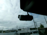 もし事故に遭遇してしまったら、あおり運転の被害にあったら・・不安ですよね、そこで運転中の映像と音を記録するドライブレコーダーです!万が一の備えに☆勿論、ドライブの思い出にも大活躍♪