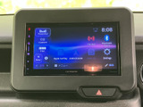 停車中にテレビや動画を楽しめる機能。長距離移動の休憩時間に、エンターテイメントを満喫できます。快適な時間を過ごせるでしょう。