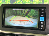 【バックカメラ】駐車時に後方がリアルタイム映像で確認できます。大型商業施設や立体駐車場での駐車時や、夜間のバック時に大活躍!運転スキルに関わらず、今や必須となった装備のひとつです!