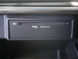 車内でCD DVDのメディアが楽しめます。