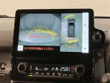 メーカーオプションの全周囲カメラ付き!狭い場所での駐車や車周辺を確認することが出来るので安心して駐車することができます★なんともう一つ・・・