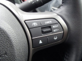 Hondaセンシングの機能のひとつ、アダプティブクルーズコントロール付!アクセルから足を離しても設定したスピードと前車との車間を保ち走行してくれます!車線維持もアシスト☆高速道路で疲労軽減ですね☆