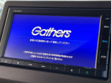 【純正ナビ】人気の純正ナビを装備しております。ナビの使いやすさはもちろん、オーディオ機能も充実!キャンプや旅行はもちろん、通勤や買い物など普段のドライブも楽しくなるはず♪