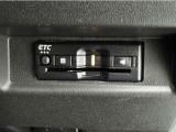 ETCゲートを使ってキャッシュレスで料金所を通過・スマートに時短出来ます。スマートICを乗降出来るのもメリットです!ETCカードはトヨタカードがおすすめ!