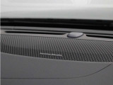 【harman/kardon】世界のオーディオファン垂涎のプレミアムサウンドシステムを搭載。原音に近い音場空間を忠実に再現。乗る人すべてに最良の音響体験を提供します。
