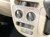 寒い冬も暑い夏も全席に快適な空調を届けてくれる、ダイヤル式エアコンを装備♪