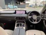 人間工学に基づいて設計されてますので、長時間・長距離を走行しても運転しやすく疲れにくい構造になっています♪