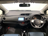 シンプルながら機能性あふれる運転席廻りです。視界性もよく、運転しやすいですよ。