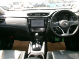 操作しやすい運転席廻り!操作パネルも使いやすい!!ドライブが楽しくなります!