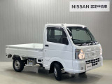 【パートタイム4WD】ぬかるみや雪道など、滑りやすい路面でも、ボタンひとつで2WD(後輪駆動)&hArr;4WDの切り替えが可能です。