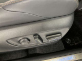 納車前にご案内しますボディーコーティングを施工する事をお勧めします。理由1納車時ピカピカ、2洗車も楽々だし雨で多少の汚れも無くなります、3運転してて気持ちがよいetc.