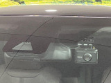 【トヨタセーフティセンス】走行中に前方の車両等を認識し、衝突しそうな時は警報とブレーキで衝突回避と被害軽減をアシスト。より安全にドライブをお楽しみいただけます。