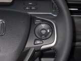Hondaセンシングの機能のひとつ、アダプティブクルーズコントロール付!アクセルから足を離しても設定したスピードと前車との車間を保ち走行してくれます!車線維持もアシスト☆高速道路で疲労軽減ですね☆