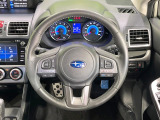 【純正革巻きステアリング】上質な革を使用することで、手にしっかり馴染みとても運転しやすいハンドルです♪