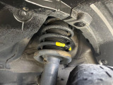 お車を安心してお乗りいただく為には、足回りの定期点検が欠かせません。サービスサポート(有償保証)では無料点検もご提供しており、安心のカーライフをお過ごしいただけるサポート体制が整っています。