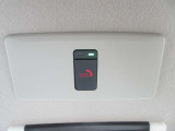 【SOSコールスイッチ】急病時やあおり運転等の危険を感じたときには、SOSコールスイッチを押して下さい。事故発生時には、エアバック展開と連動し自動通報され、オペレーターが緊急連絡をサポート致します。