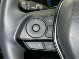 ステアリングスイッチ装備!運転しながら手元でオーディオの操作などができます。