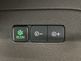 ★ECONスイッチ★ エコドライブを加速しよう!スイッチをONにすると、運転の仕方によるロスを抑え込み燃費をよくするようクルマが頑張ります(*^ー^*)燃費向上にチャレンジ♪