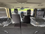 2025年7月登録「SUZUKI Jimny NOMADE 1.5FC RAYSアルミホイール(16インチ)・BFグッドリッチホワイトレタータイヤ(215/70R16)・パナソニック10インチナビ