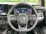【純正革巻きステアリング】上質な革を使用することで、手にしっかり馴染みとても運転しやすいハンドルです♪