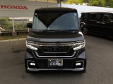 お客様に安全で快適なカーライフをお送りいただくために、中古車にも高いレベルの品質基準を設け、その基準に従って、全ての中古車について納車前整備を実施しています。