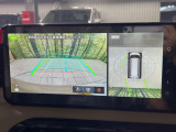 【マルチアラウンドモニター】専用のカメラにより、上から見下ろしたような視点で360度クルマの周囲を確認することができます☆死角部分も確認しやすく、狭い場所での切り返しや駐車もスムーズに行えます。