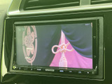 停車中には、テレビや動画などを楽しめます。休憩時間や待ち時間に、リラックスした時間を過ごせます。同乗者の方も楽しめます。