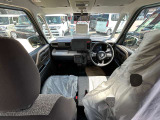 ☆弊社の整備工場には国家資格を持った整備士が多数在籍しております。また、軽自動車だけでなく普通車や外車の整備も実施しておりますのでご購入いただいたお車だけでなくご家族のお車の整備もお任せください☆