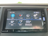 多彩な機能が満載の一体型ナビゲーションシステム。普段使いはもちろん、長距離ドライブでも快適にお過ごしいただけます。使いやすさにもこだわっています。