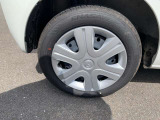 毎日全国の仕入れ先から厳選した車を仕入れております!プロの査定士の検査を受けた車を仕入れ、入庫後も社員が1台1台を走行チェックや状態確認・装備確認などを入念に行います。