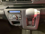 納車前にはプロのメカニックが、各部の点検を行います。ディーラーにしか出来ない品質、そしてサービスできっと満足していただけると思います!
