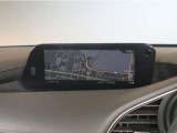ナビは「走行安全性」を優先した、見やすい位置に配置しました♪