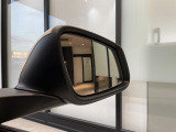 安心のBMW認定中古車は100項目の箇所を徹底的にチェック致します。機械的な箇所や電気系、コンピューターなどをご納車前に点検し、交換基準に達した部品は全て新品に修理返品した後にご納車致します。