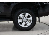 タイヤサイズ(265/65R17)です。
