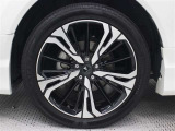 アルミホイールです。タイヤサイズ245/45R20